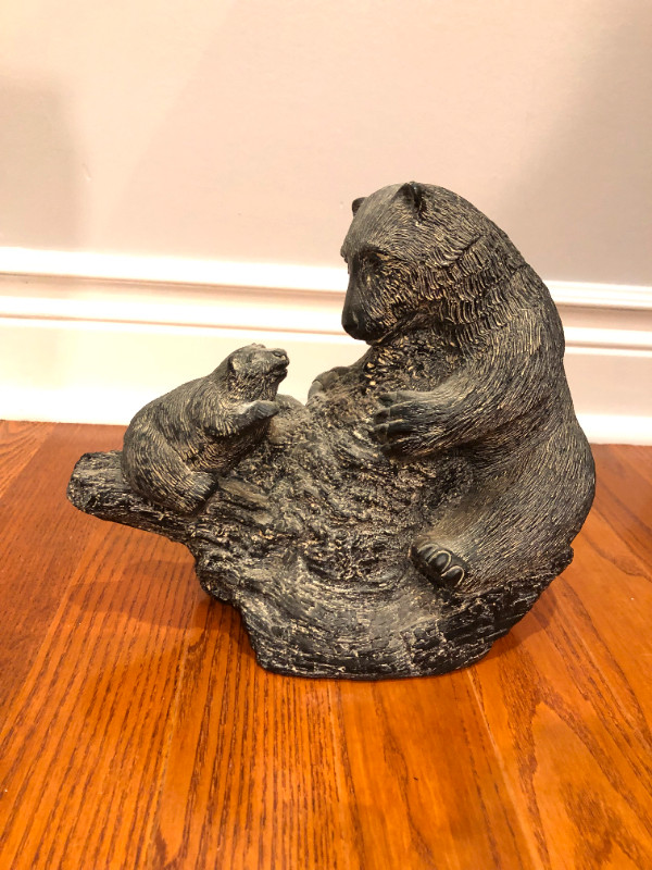 Bear statue - Excellent quality made in Canada in Arts & Collectibles in Markham / York Region - Image 3