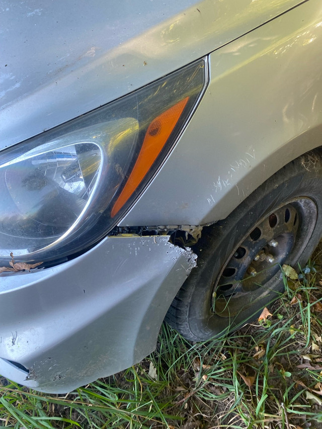 Hyundai accent  in Cars & Trucks in Owen Sound - Image 3
