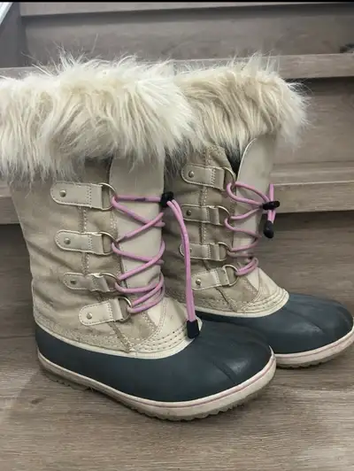 Sorel Winter Boots - youth Size 6 /woman size 7.5-8, View more