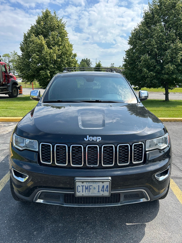 2017 Jeep Grand Cherokee - Hemi in Cars & Trucks in Sudbury