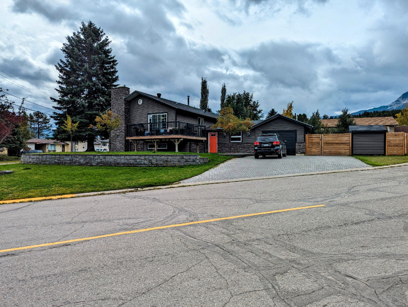 Mountain luxury home in Elkford Houses for Sale Cranbrook Kijiji