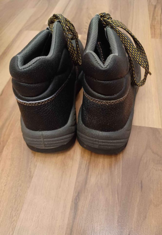 Chaussures de sécurité  antistatiques neuves cuir  hommes dans Chaussures pour hommes  à Saguenay - Image 4