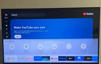 For sale Samsung 55” 4K UHD hdr smart tv comes with original remote. Everything works perfectly no i...