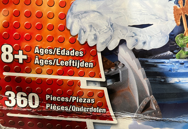 Mega Bloks Fire Ice Dragons Battle Chest. in Arts & Collectibles in Mississauga / Peel Region - Image 3