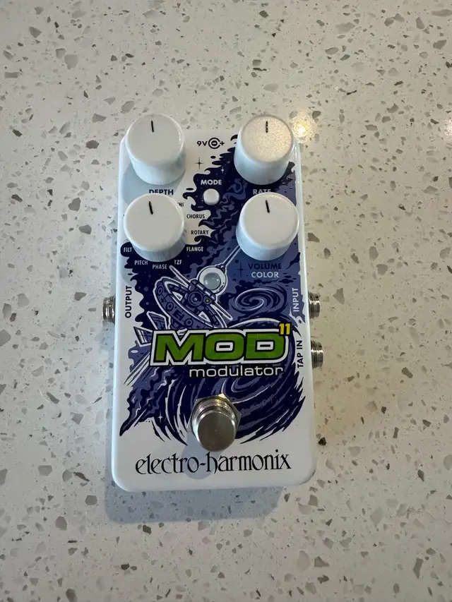 Electro-Harmonix Mod 11 modulation pedal in Amps & Pedals in Kingston - Image 2