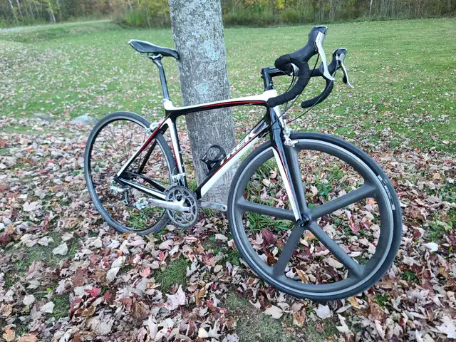 Trek Madone 4.7 in Road in Longueuil / South Shore - Image 10