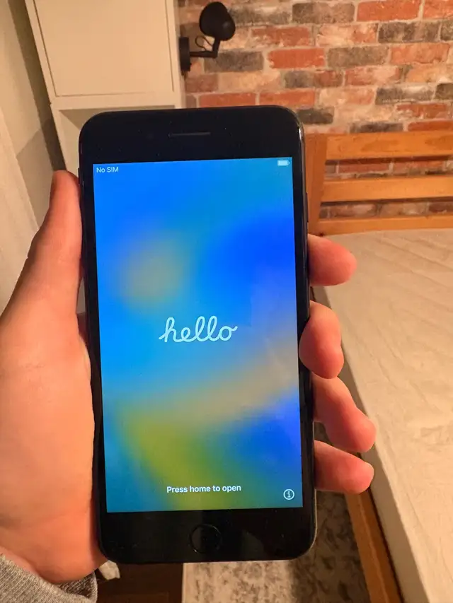 IPhone 8 Plus in Cell Phones in Guelph - Image 6