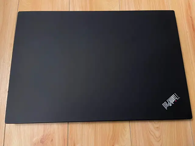 Lenovo ThinkPad P15s Gen1 i7 in Laptops in Markham / York Region - Image 2