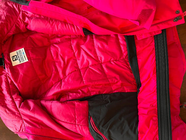 Manteau de ski Salomon rose dans Ski  à Ville de Montréal - Image 3
