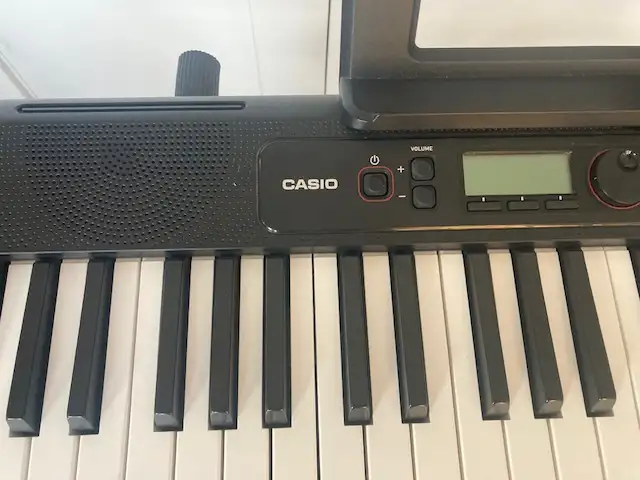 Casio Casiotone CT-S195 in Pianos & Keyboards in Abbotsford - Image 4