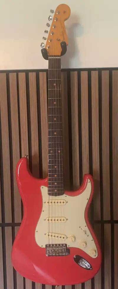 2025 Fender American Vintage II ‘61 Stratocaster w/case, View more