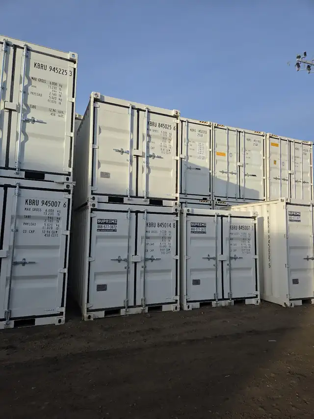 10ft / Mini Shipping Containers in Edmonton in Storage Containers in Edmonton - Image 4