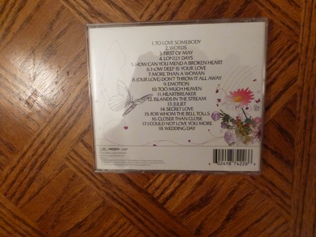 Bee Gees – Love Songs   CD  near mint   $4.00 in CDs, DVDs & Blu-ray in Saskatoon - Image 2