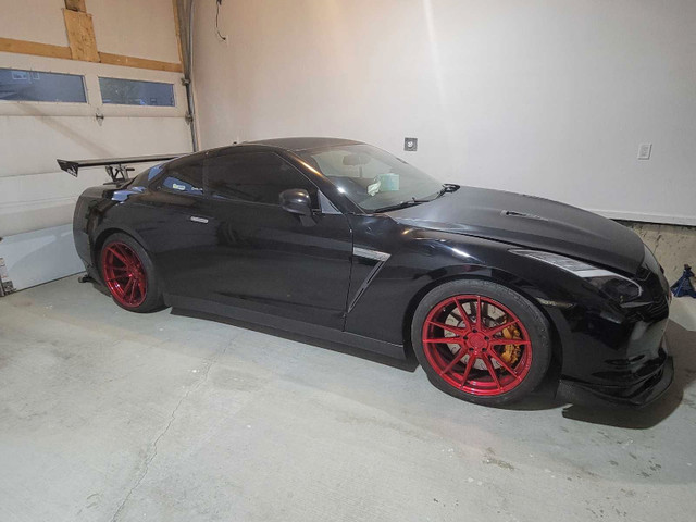 2010 Nissan GTR in Cars & Trucks in Ottawa - Image 2