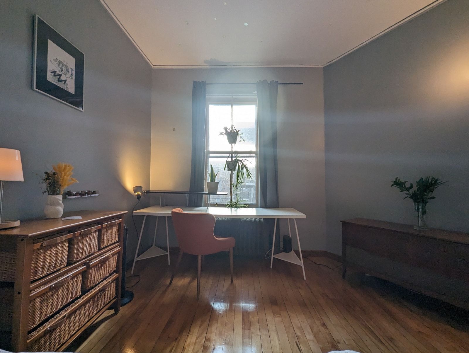 Chambre pour femme - temporaire / Room for a woman - short term — photo 1