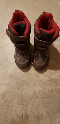 Boy/Girl Winter boots – Size 11