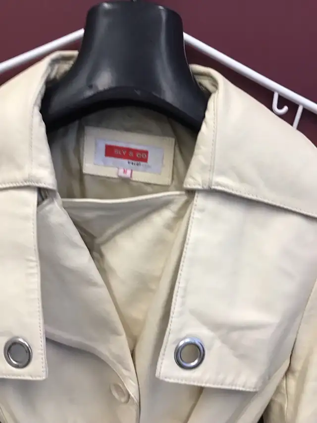 manteau en cuir véritable pour femme gr:8 coupe sport  in Women's - Tops & Outerwear in Longueuil / South Shore - Image 5