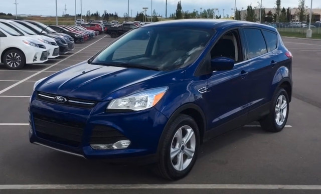 2015 FORD ESCAPE SE FWD in Cars & Trucks in Markham / York Region