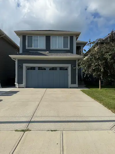 Welcome to this large house available for rent. This spacious home features ample living space, a mo...