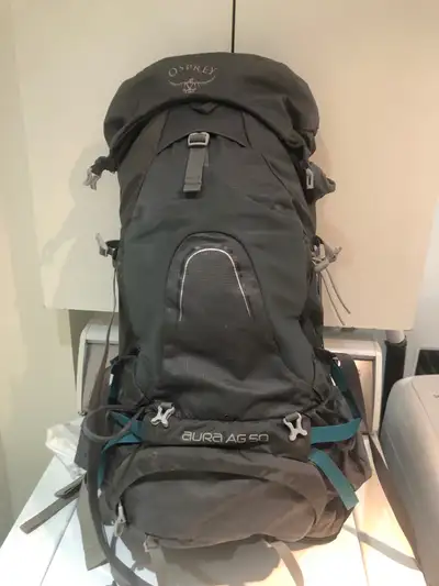Kit de randonnée camping scout Sac à dos Osprey Aura AG 50 Sac de couchage Nort Face Cats Meow 2 sac...