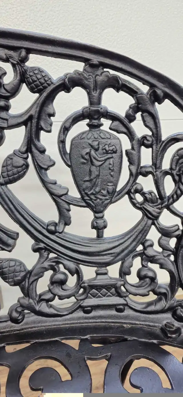 Antique Victorian Cast Iron Patio Set in Patio & Garden Furniture in Trenton - Image 4