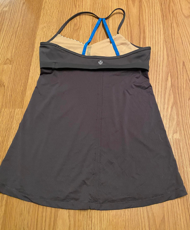 Camisole lululemon robe lole xs et pantalon reitmans dans Femmes - Robes et jupes  à Saint-Hyacinthe - Image 2