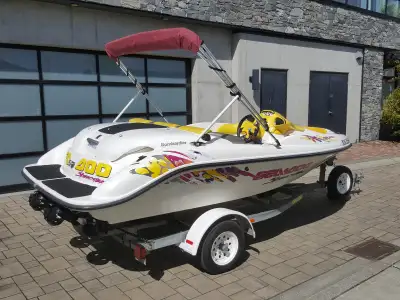 This is a scary fast & maneuverable classic 97 SeaDoo Speedster twin engine in rare, beautiful condi...