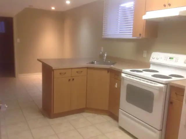 BEAMSVILLE: 1 BEDROOM BASEMENT APT/ $ 1250 MTHLY/ MARCH 01