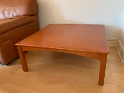 Table basse carrée en merisier , View more