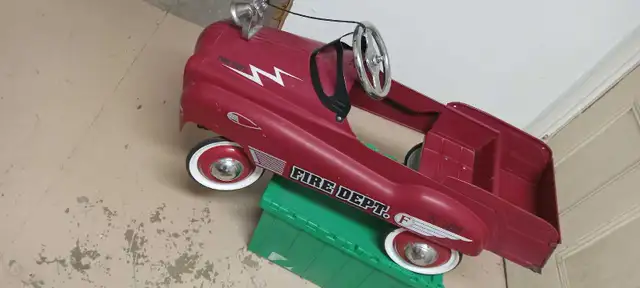 pedal car64959976812801121