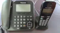 Téléphone résidentiel Panasonic fil et sans fil et répondeur