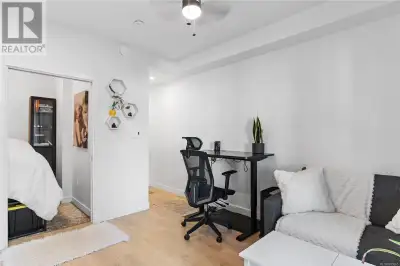 Junior 1-Bedroom Condo at Sparrow – $2000/month – Oaklands