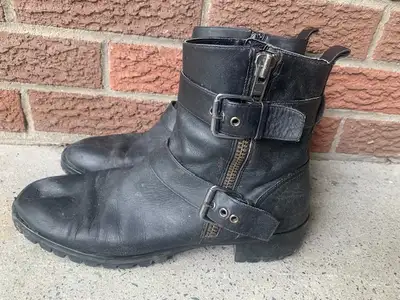 Zip up boots - women's size 10, View more