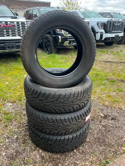 Selling set of 4 winter tires /like new Barely been driven on 225/65 R17 Uniroyal TigerPaw Ice and s...