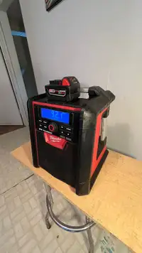  Milwaukee speaker and battery 
