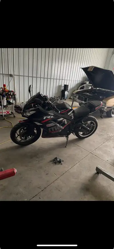 Armada predator Talon 72V 40Ah replaced with brand new Tesla batteries aftermarket. Simple to charge...