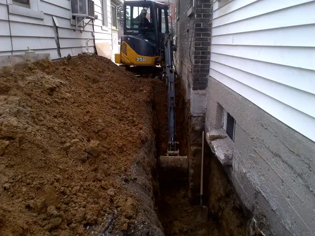 Water Damage? Foundation Walls or Floors Leaking? Wet Basement? in Excavation, Demolition & Waterproofing in City of Toronto - Image 3