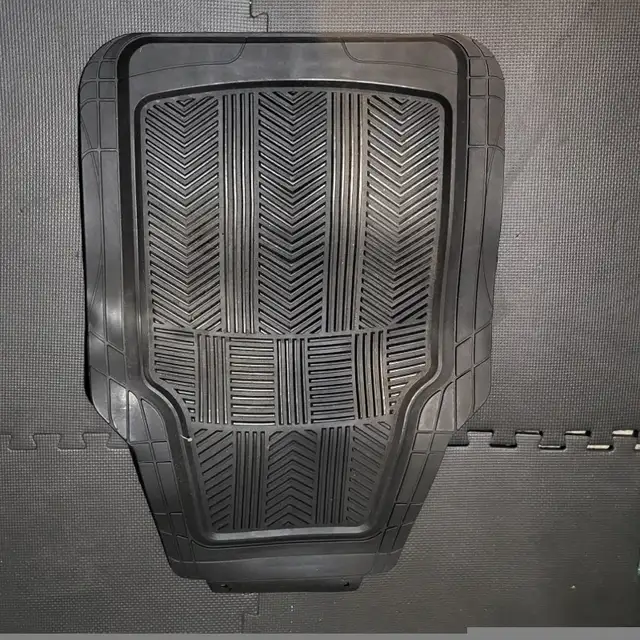 BMW X5 Floor Mats - Full Set in Vehicle Parts, Tires & Accessories in Kitchener / Waterloo - Image 4
