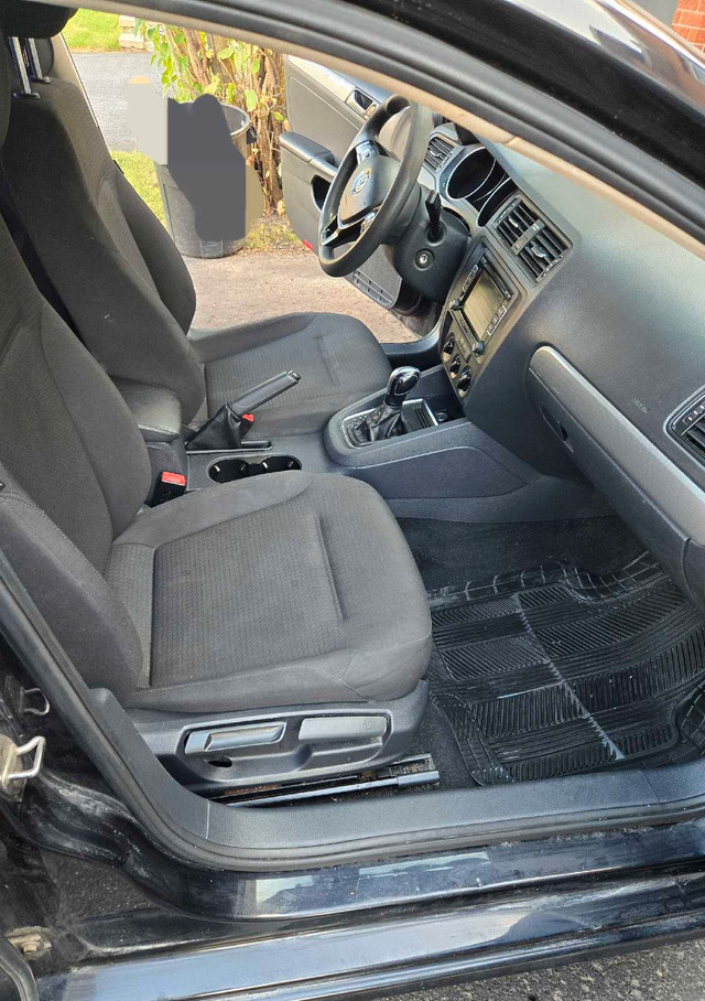 2015 Volkswagen Jetta in Cars & Trucks in Ottawa - Image 4
