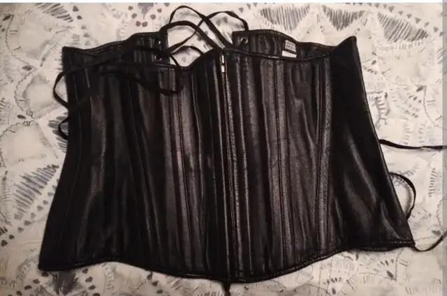 Mens leather collection size xl and xxl in Men's in Oshawa / Durham Region - Image 5