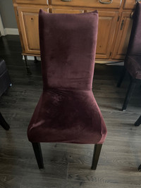 Selling 4 dining table chair
