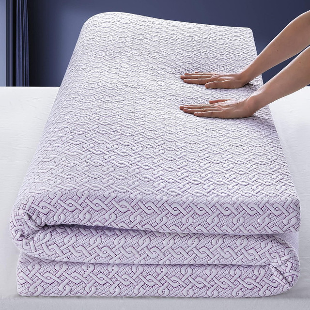 (100% BRAND-NEW) Memory Foam Mattress Topper (full size) in Beds & Mattresses in Markham / York Region