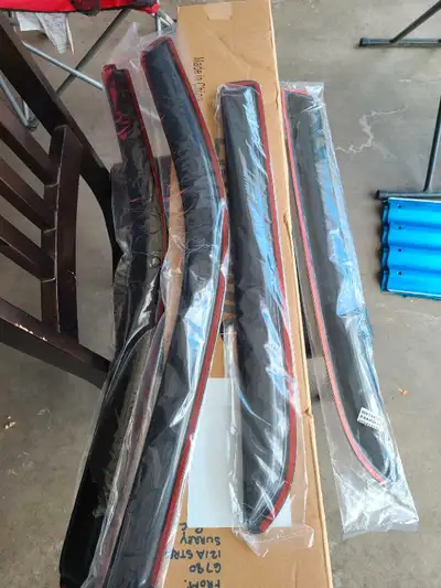 I'm offering a new set of Lightronic WV194109 Extra Durable In-Channel Window Deflectors designed fo...