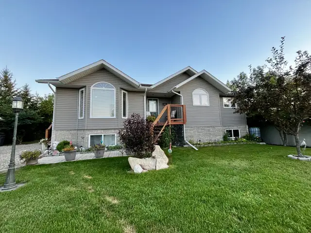 House for sale in Houses for Sale in Saskatoon - Image 2