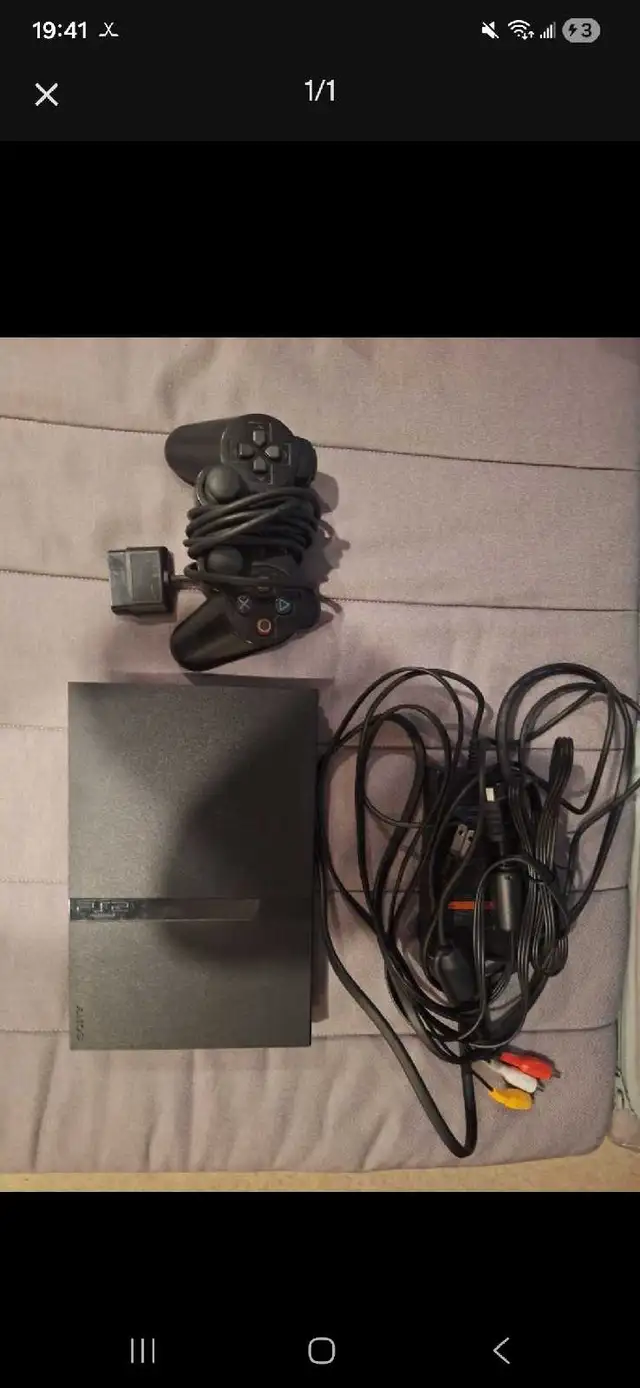 Playstation 2 PS2 slim in Older Generation in Ottawa - Image 2
