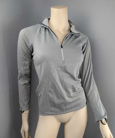 Patagonia Grey midweight Capilene long sleeve 1/2 zip XS, View more