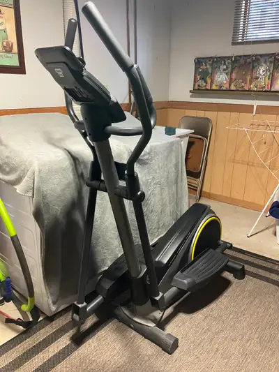 Gold's Gym Stride Trainer 350i, View more