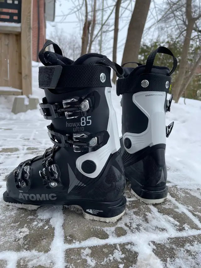 Atomic Hawx Ski Boots (Women’s) in Ski in Ottawa - Image 7