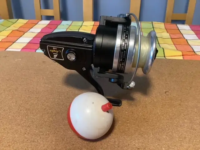 Spin casting OMNI ANGLER TR8 reel.628637387980831226