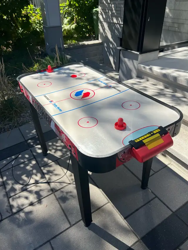 Air Hockey Table63793631643009120
